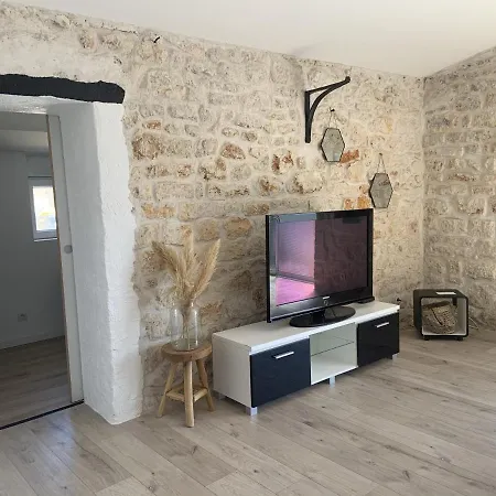 Maison Charentaise Pleine De Charme Holiday home *